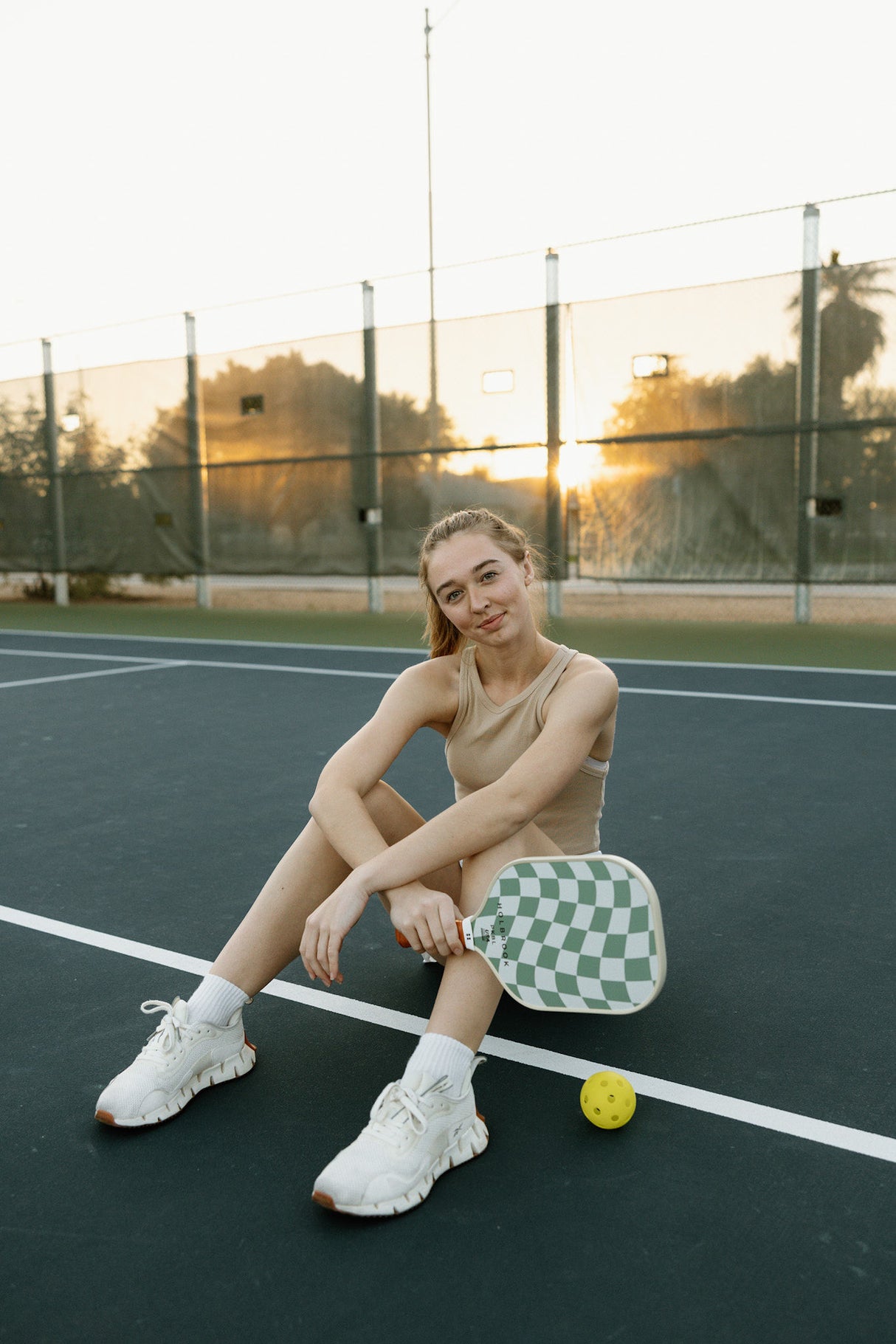 Holbrook: Centre Court Pickleball Paddle