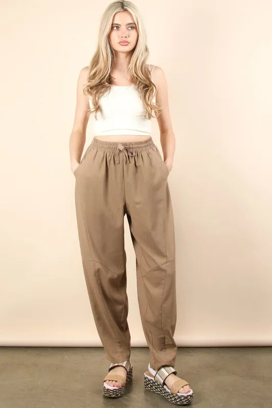 Off-Court Linen-Blend Barrel Pants in Mocha